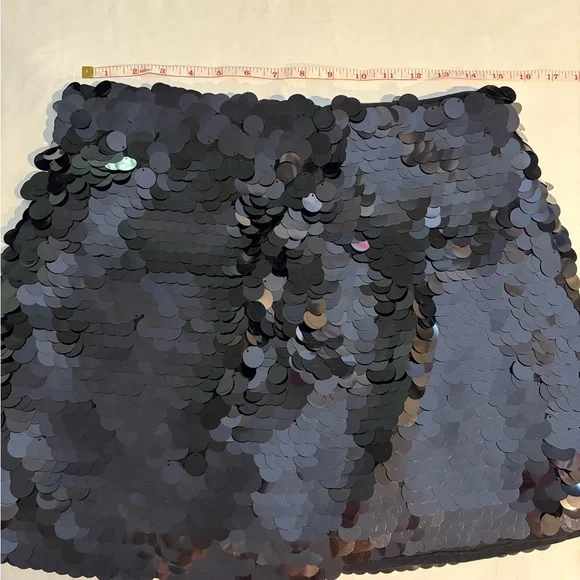 Sold J Crew Collection circle-sequin mini skirt Womens Size 4 black  msrp-$248 - Picture 5 of 9